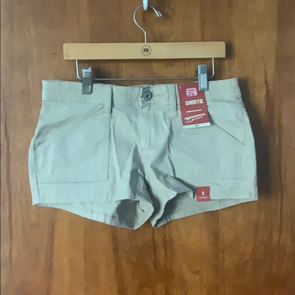 Arizona Jean co khaki shorts